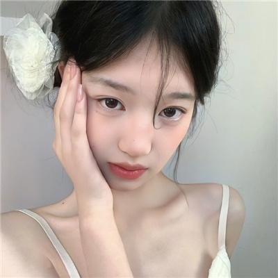 大小姐才不会玩格斗游戏